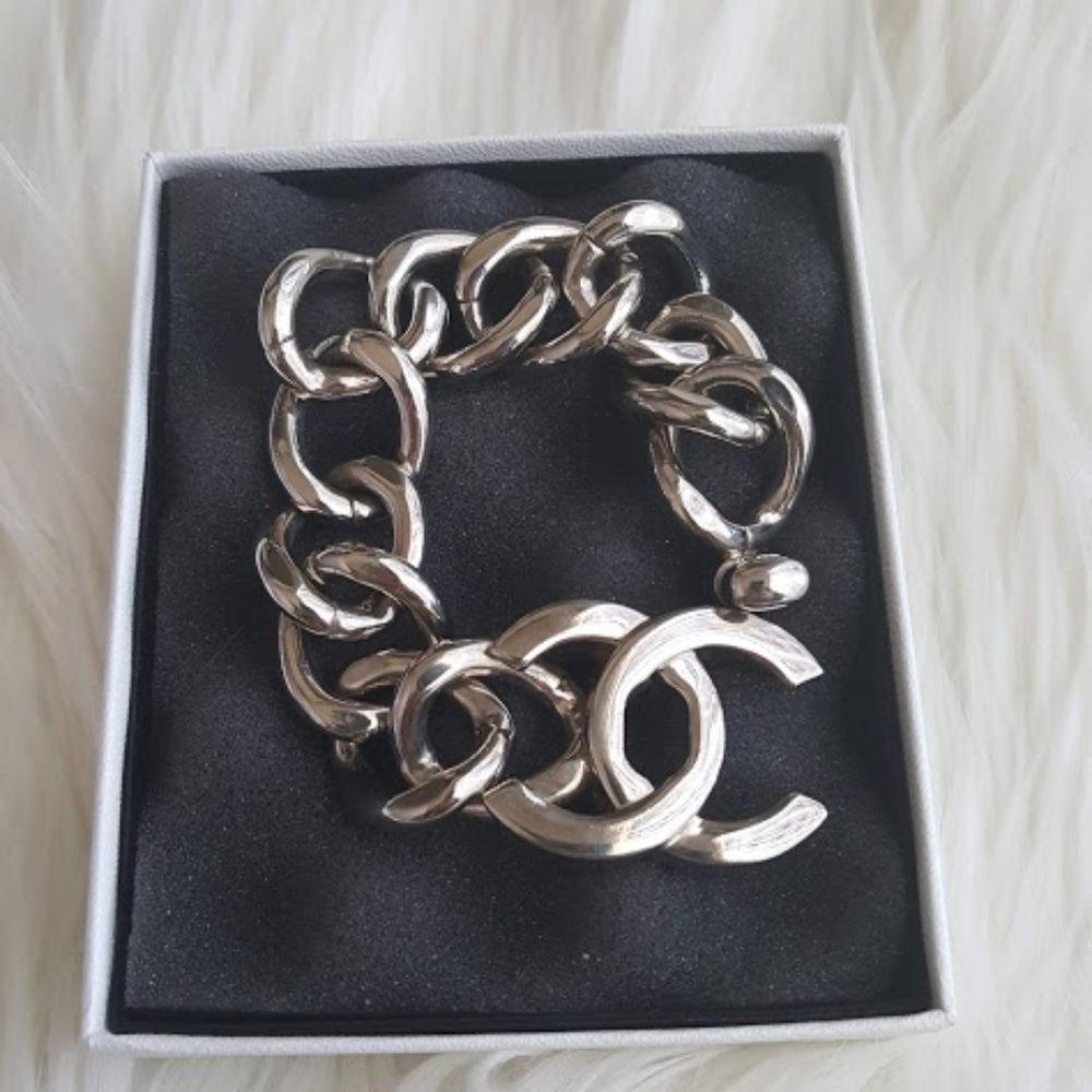 Chanel vintage Chunky Chain CC turnlock bracelet